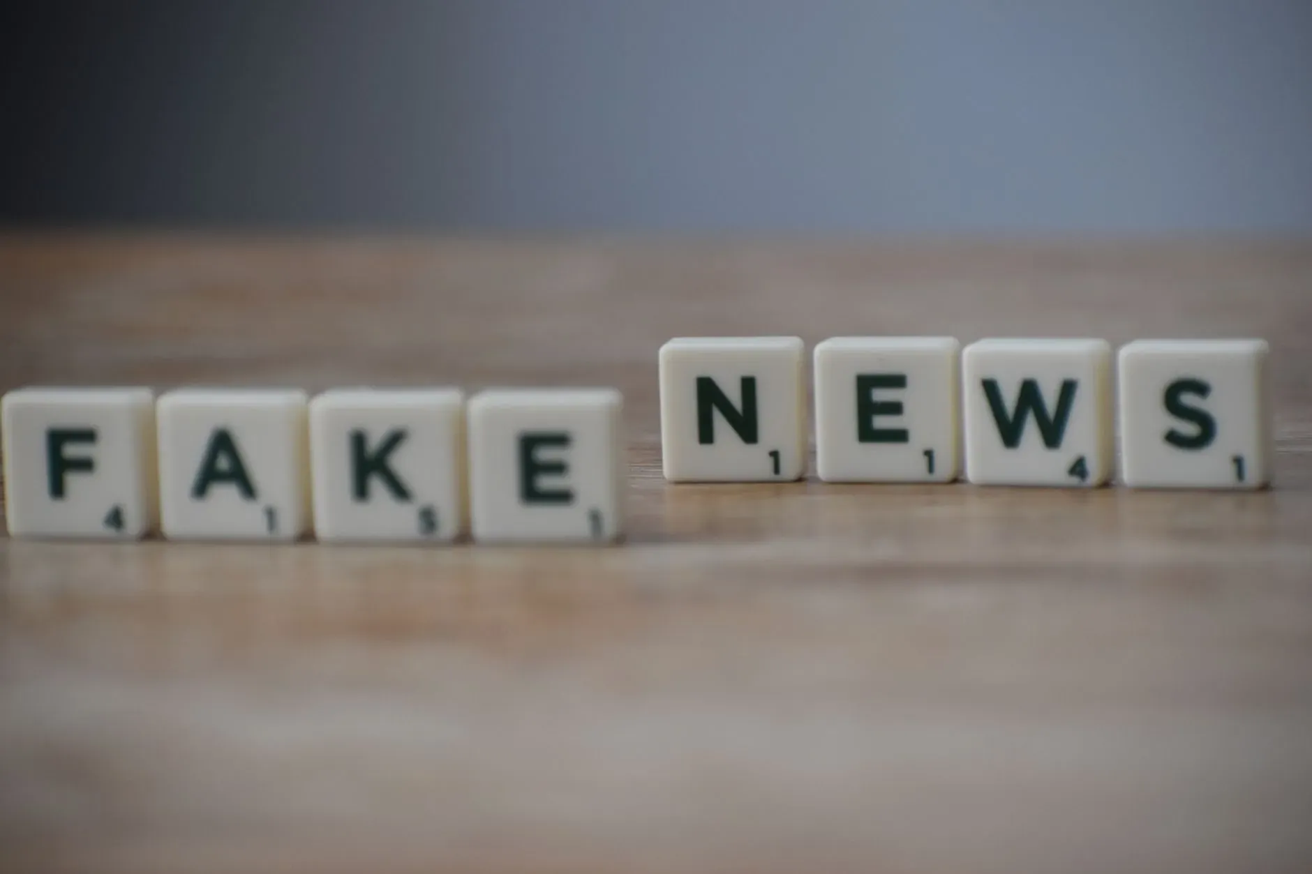 InfoWars hanesan ne'ebé media sira la'os de'it komedia