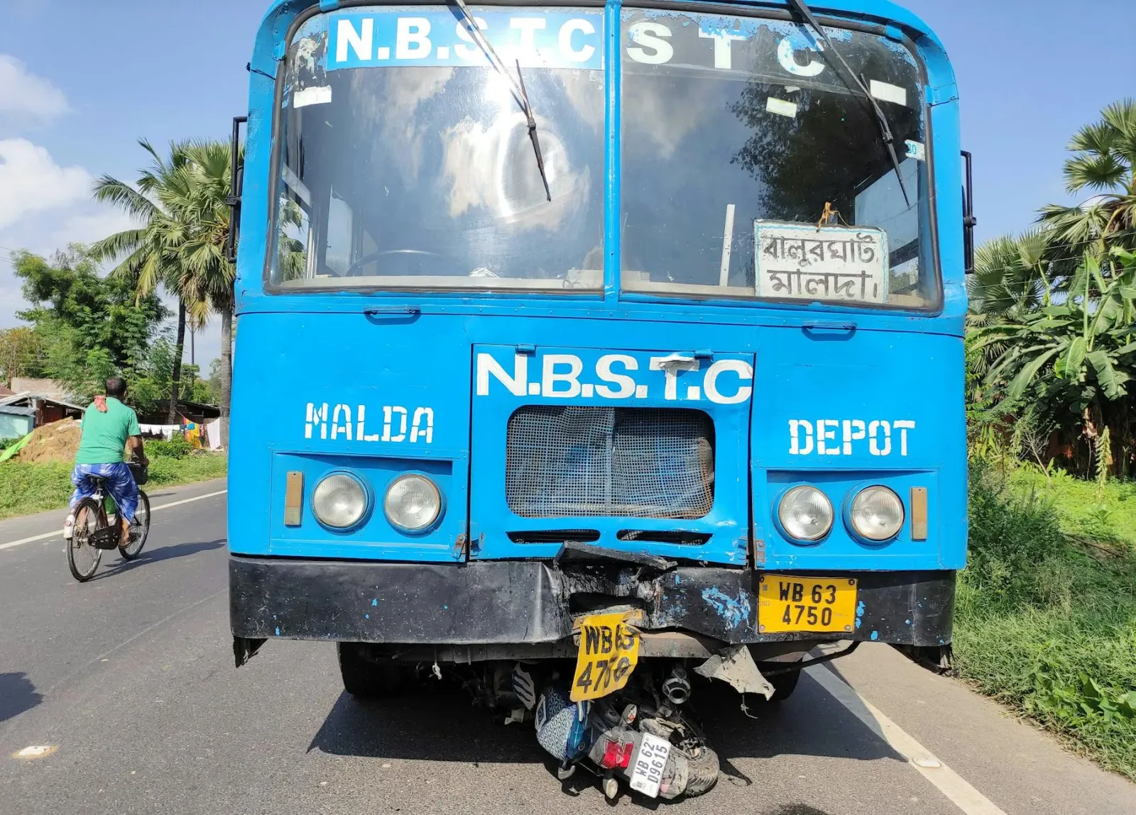 Labarik 9 anos mate tanba buzú BEST iha Mumbai, bisikleta monu iha estrada
