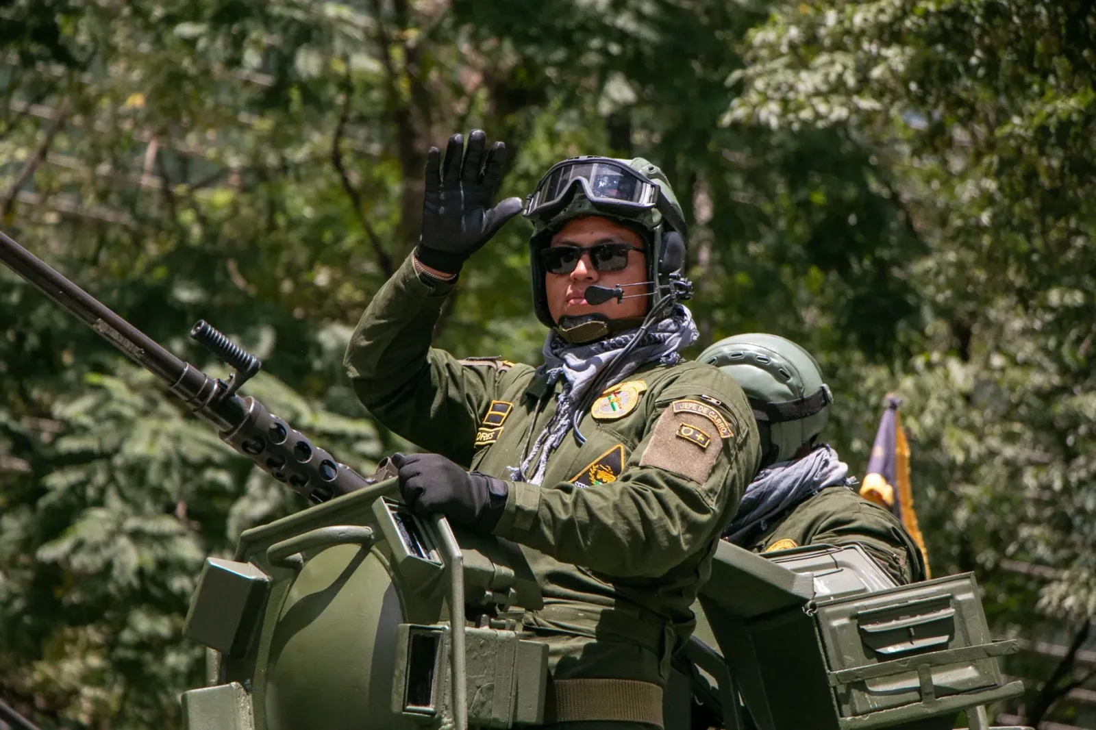 Ranger ida iha Parque Nasional Virunga uza ekipamentu protesaun hodi kontra Ebola no proteje primatas raru hanesan gorila, ih