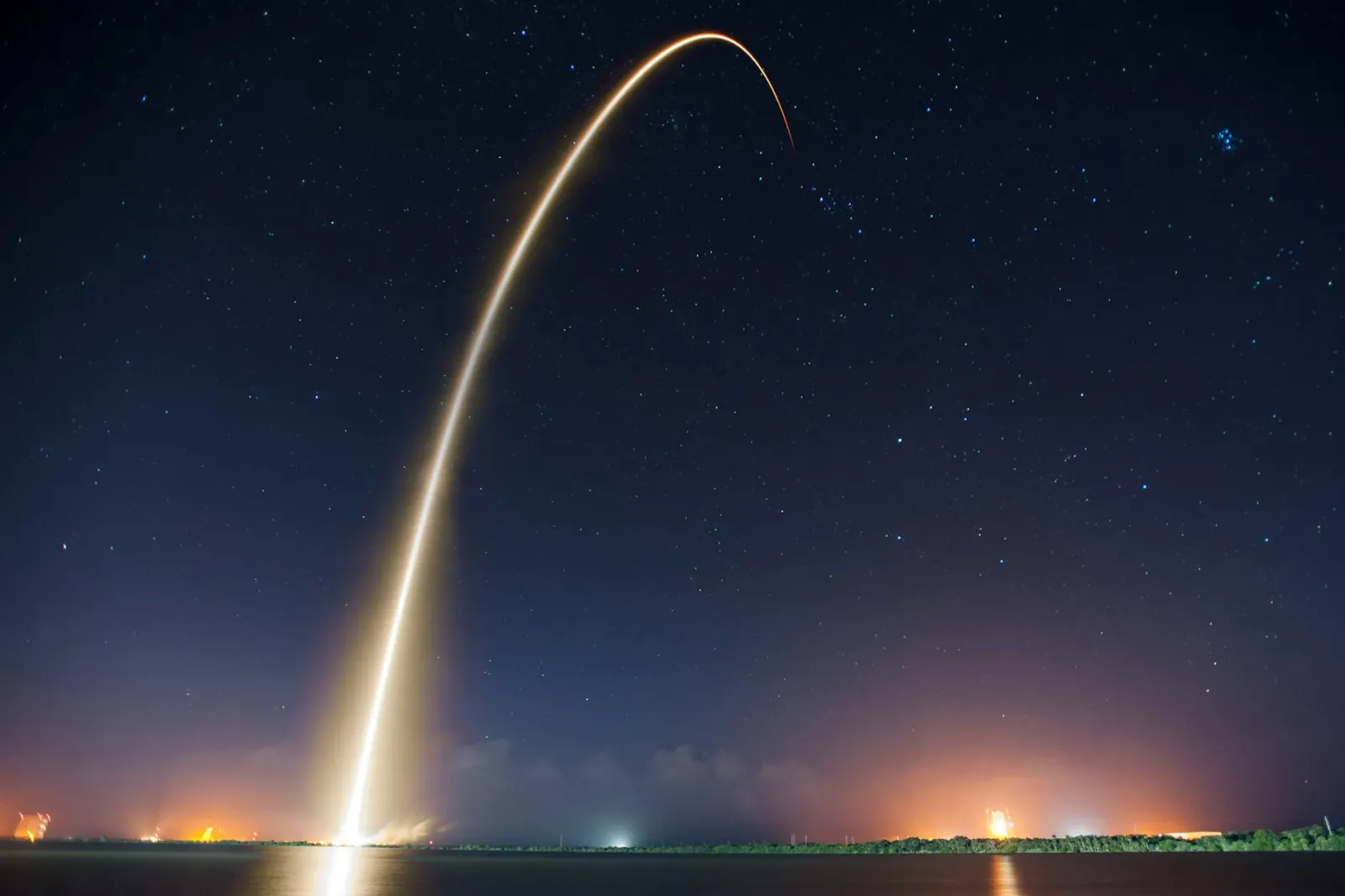 Foguete SpaceX lansa iha leste Florida iha kalan, ho loron taka no ema haree ho admirasaun