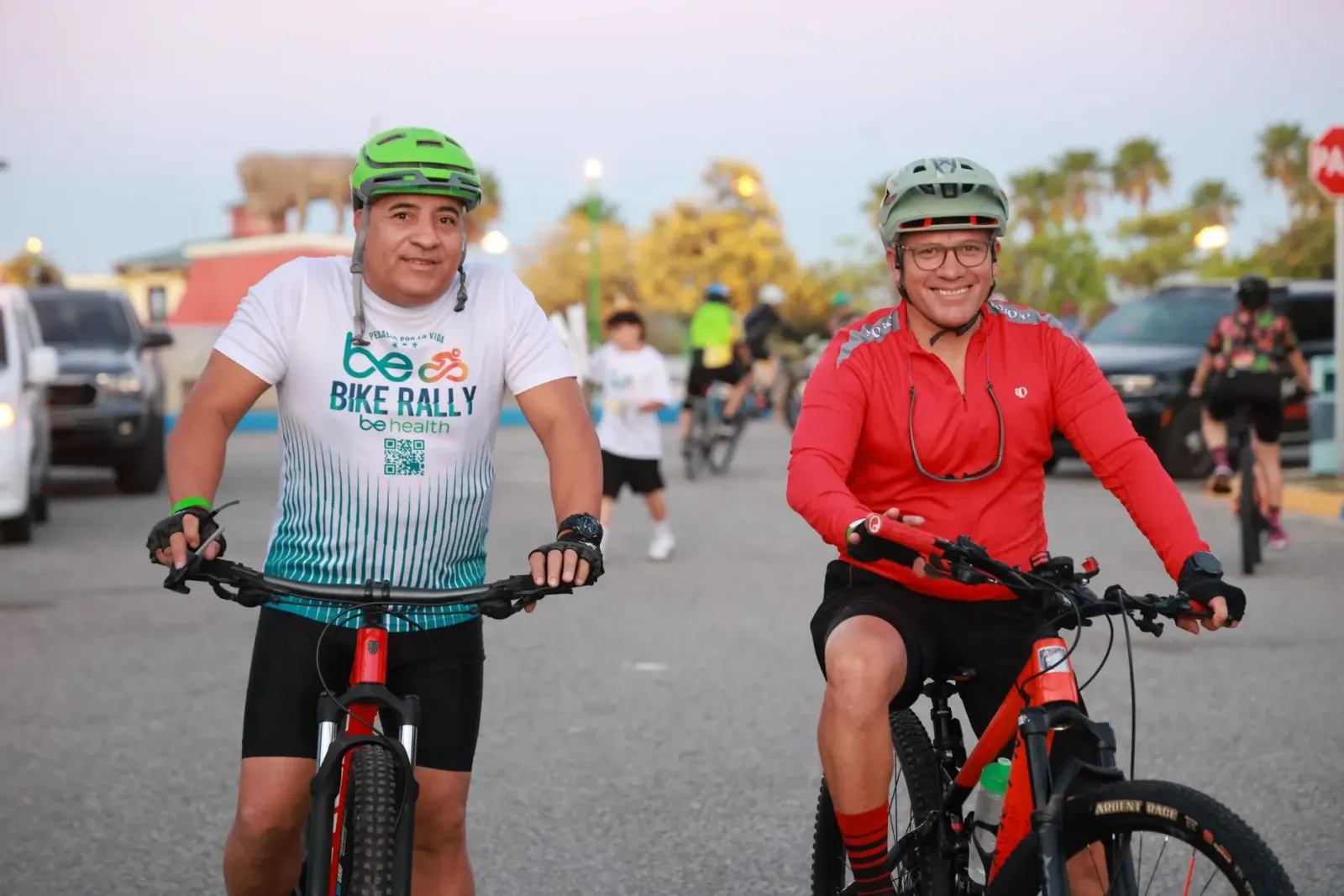 Ema barak partisipa iha rally cycling iha eventu 'Fit India Sundays on Cycle' iha Chandigarh, hodi promove saúde no komunidad