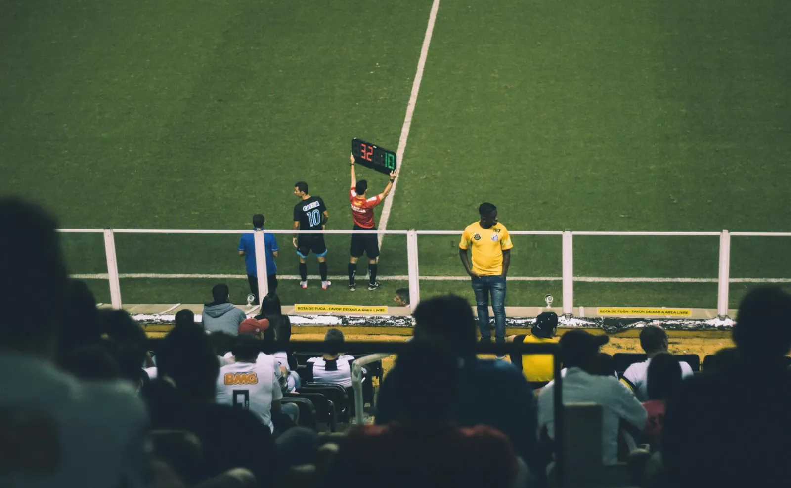 22 Atletas Rowers Sira Iha Tempu Treinu no Estádio Desportu