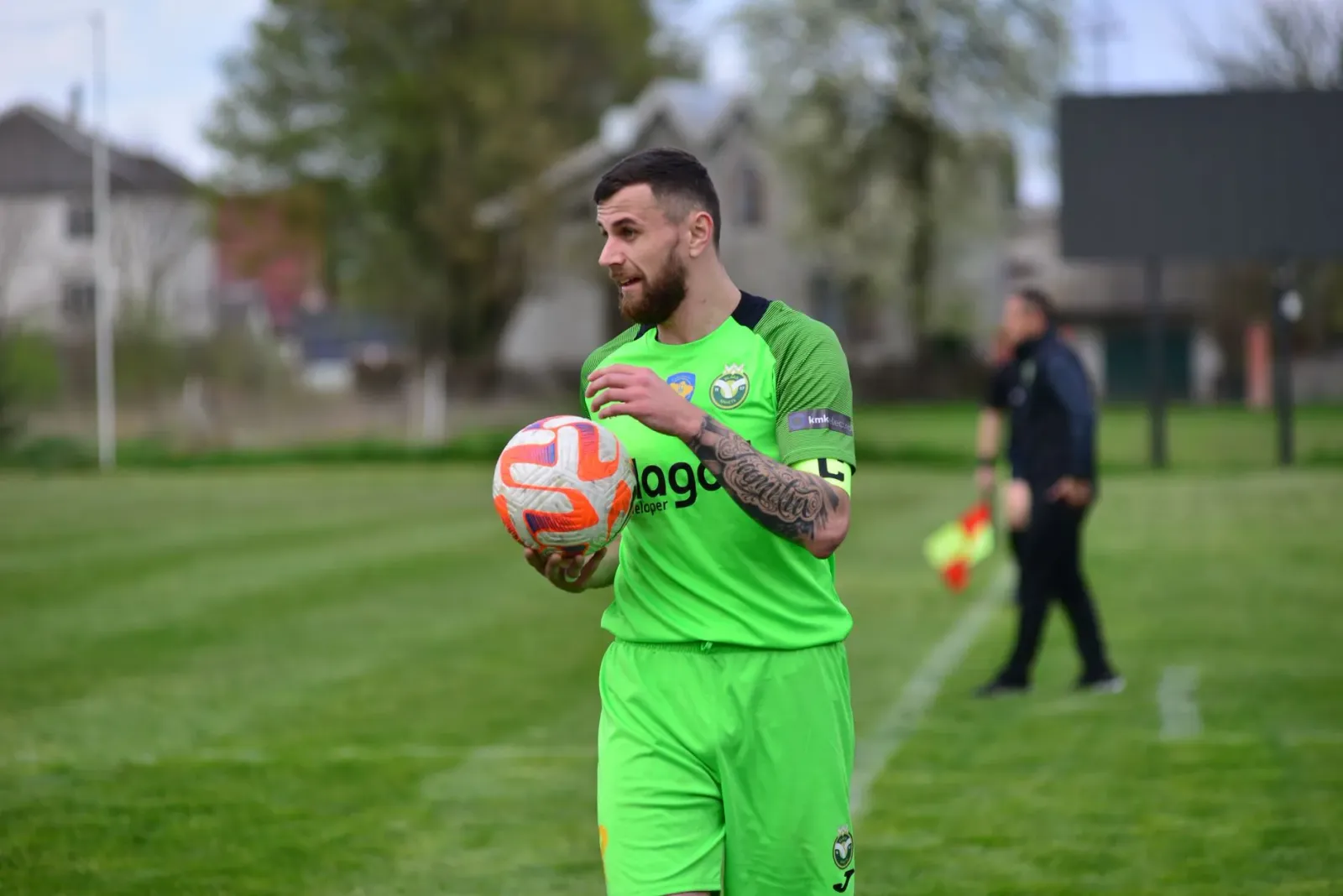 Aidan Forker, kapitaun Armagh, iha kampu ho uniforme, hatudu lealdade no dedikasaun durante 15 sezonu iha desportu Gaelic foo