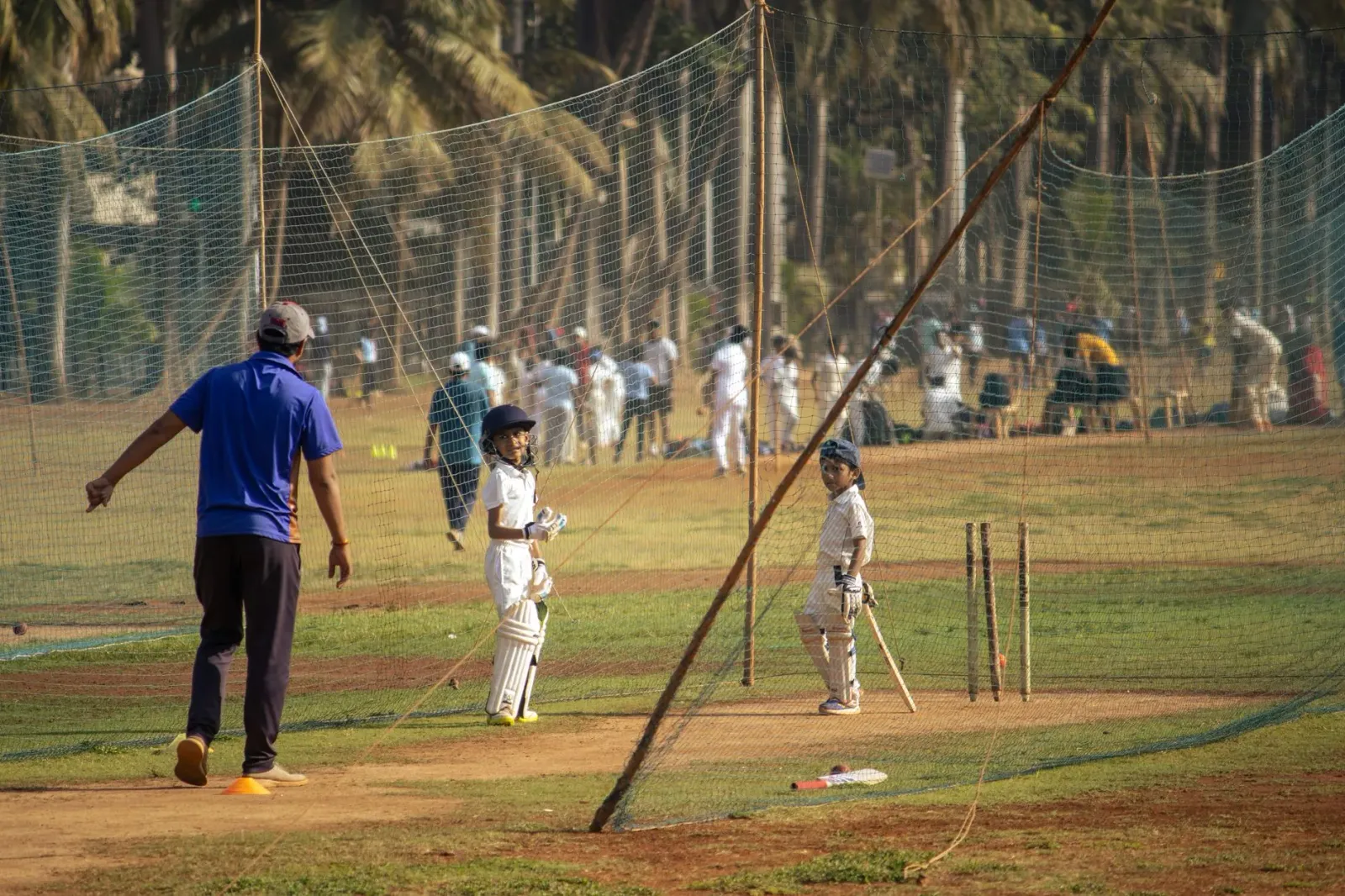 Jogadores kriket India treinu ho fokus ba 'pace' no 'bounce' iha kampu, ho ekipa treinador haree hela