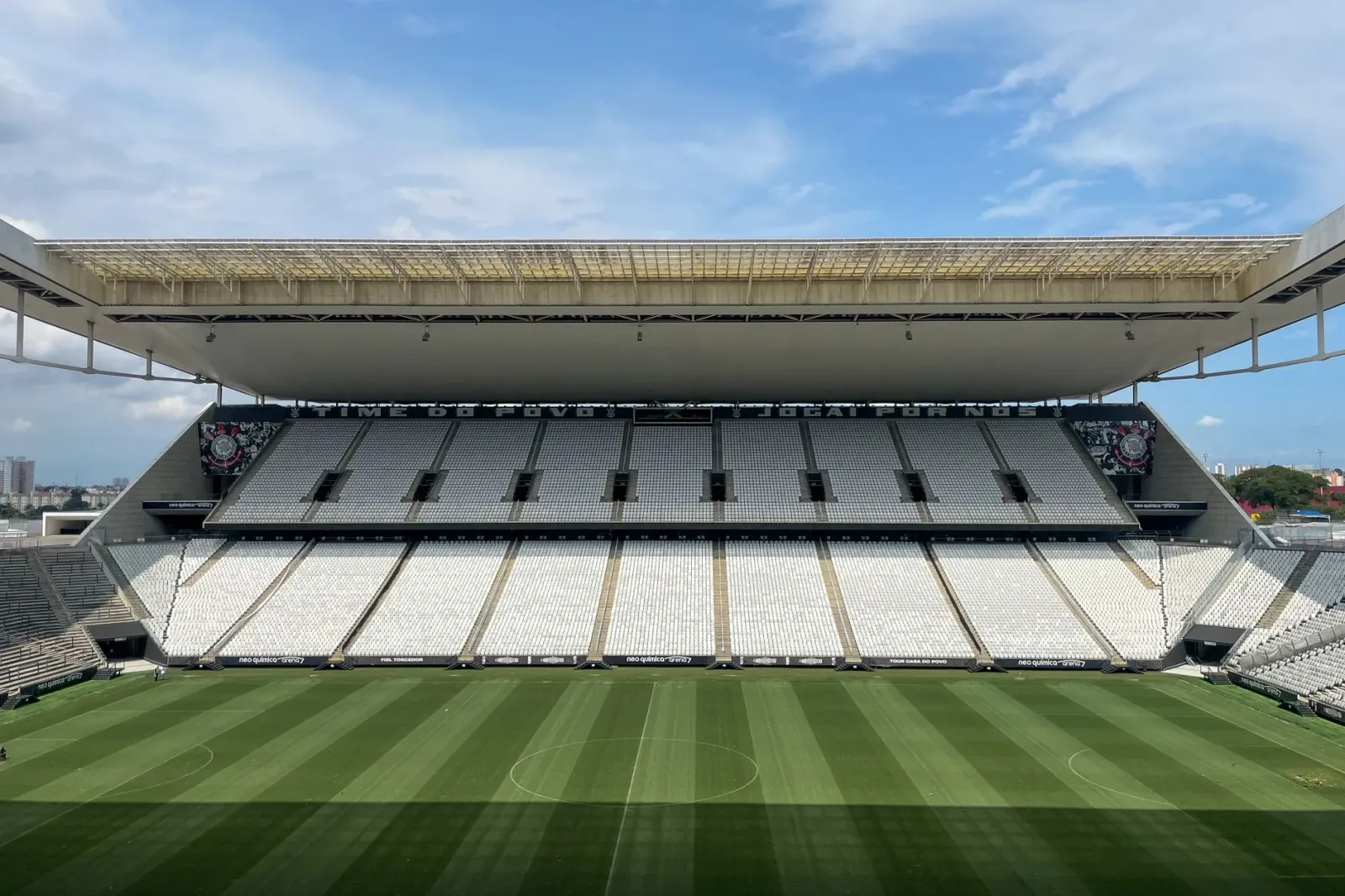 Imajen hatudu mundu futebol, Netflx, no NFL konekta ba mudansa boot iha 2026