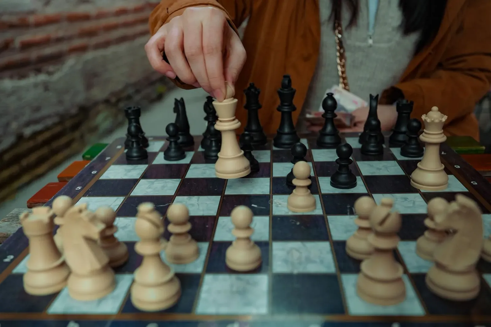 Jogador profisional puzzle desportu uza estratégia atu resolve NYT Connections Sports Edition ho lais no efisiénsia, ho padra