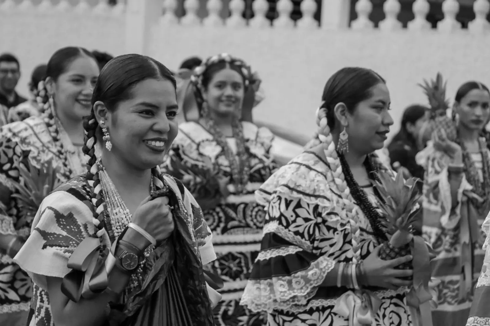 Sidade Dole nia sentro komunidade FUNDEPIM iha El Porvenir, Honduras, ho ema barak hamutuk iha serimonia inagurasaun.