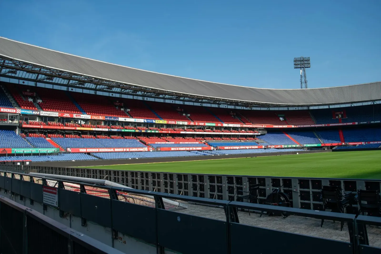 Imajen estadiu De Kuip iha Rotterdam, Olanda, ne'ebé sei realiza jogu amigável entre Olanda no Aljéria iha Juñu 2026, ho torc
