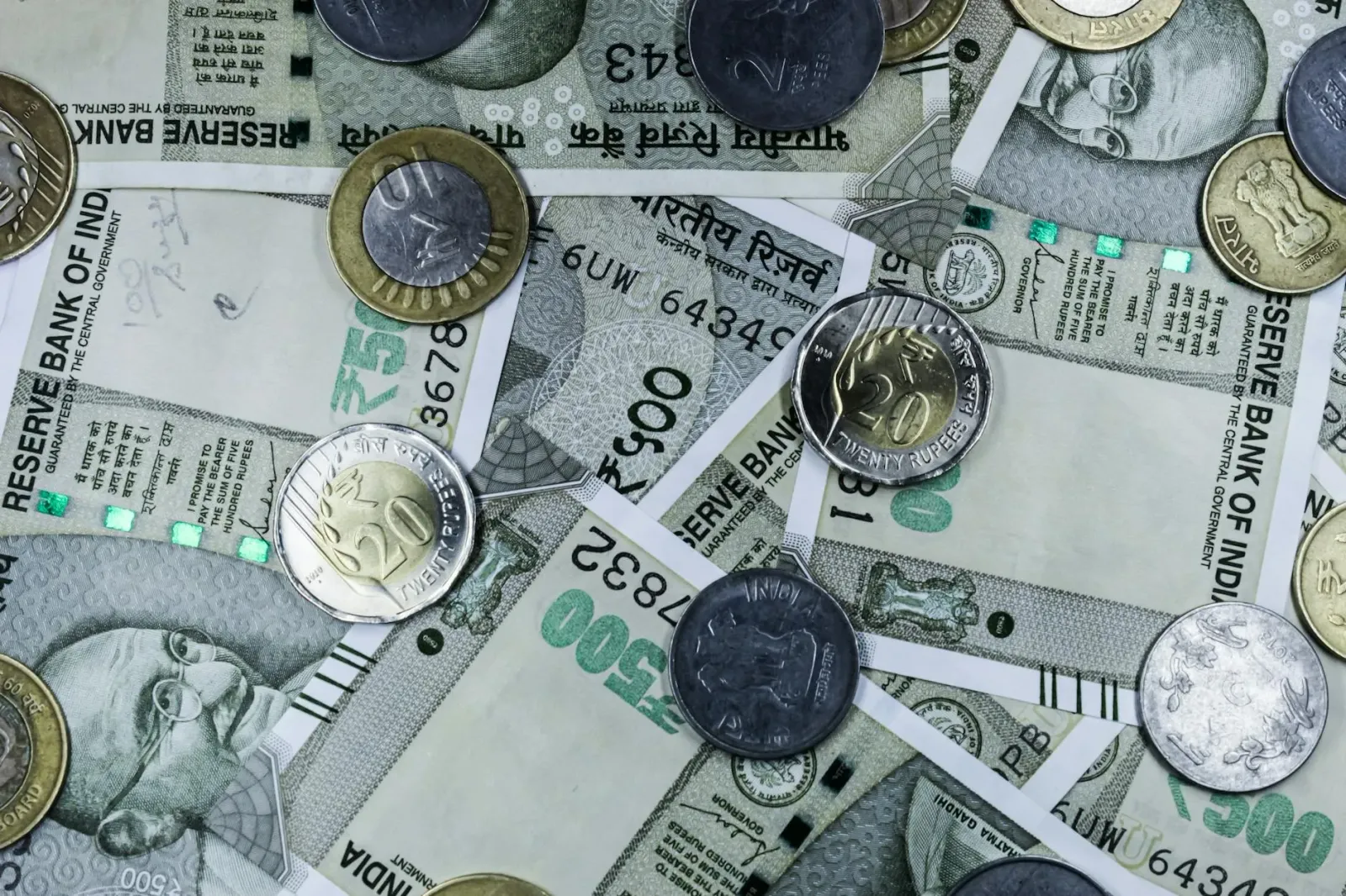 Vis Raghavan husi Citi koalia iha konferénsia AI India kona-ba vantajen teknolojia finansa