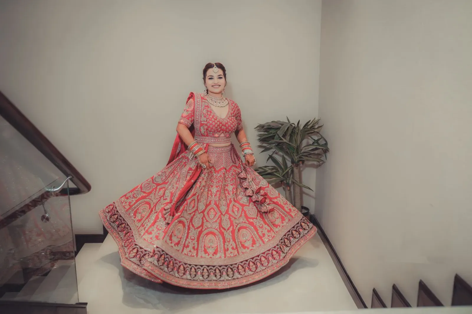 Koleksaun lehenga kasamentu foun husi Rangoli Sarees iha Nagpur, ho disain modernu no tradisaun, ne’ebé hatudu beleza no orij