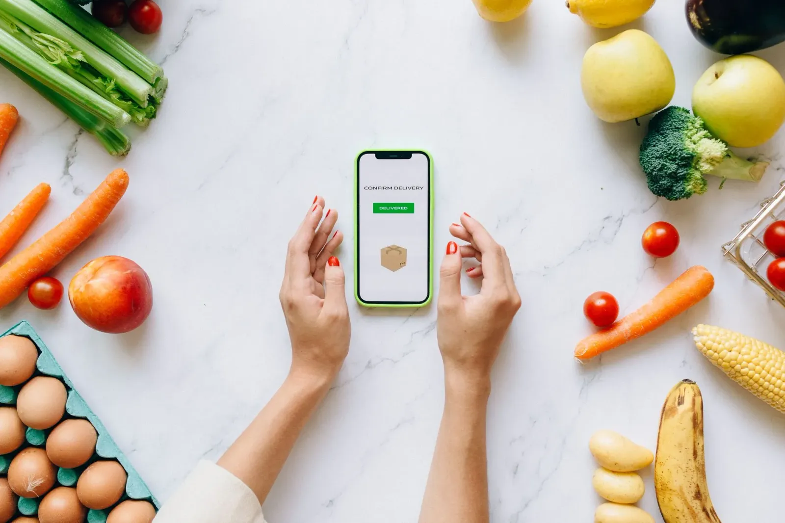 Ema iha rua uza smartphone ba app nutrisaun, maibe iha kartaun warnitu kona-ba risku saúde iha fali