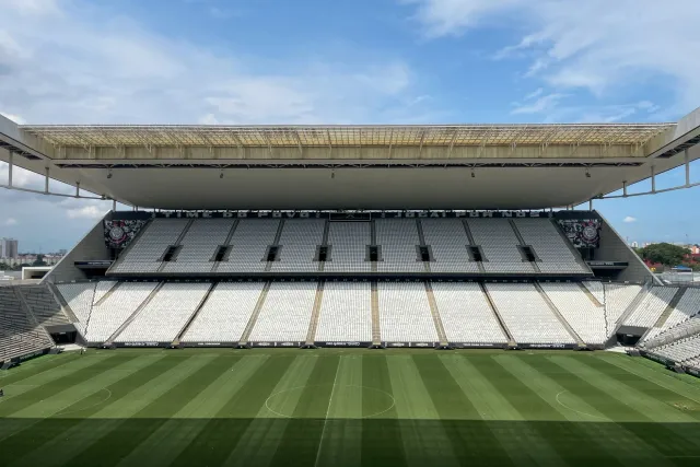 Imajen hatudu mundu futebol, Netflx, no NFL konekta ba mudansa boot iha 2026