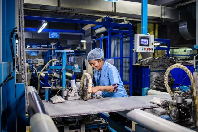 Imajen hanesan oinsá teknolojia iha India no Japaun labele prepara ita nia futuru ho hanesan manufakturasaun boot.