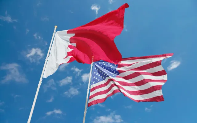 Imajen hatudu Sekretáriu Estadu EUA Marco Rubio iha reuniaun ho ofisiais Bahrain nian, diskute akordu Iran no seguransa rejia