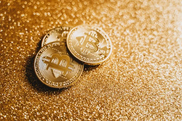 Imajen konseitu entretenimentu finansa no eventu moris ho teknolojia blockchain, ho luz neon no simbolu dijital.