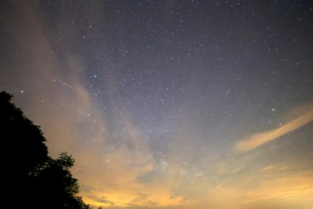 Meteoro explodiu iha aas liu Boston, ho forsa 300 ton TNT, nia naroman kobre lalehan no satélite kaptura tiha imajen.