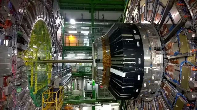 Detetór neutrino IceCube iha Antártida ho luz ne'ebé hatudu galáxia subar 11 biliaun luz-tinan