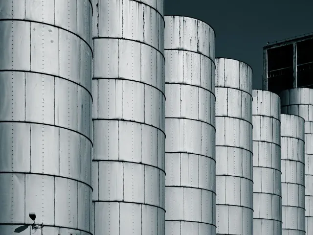 Silo modernu husi asu iha India ba armazenamentu grãos, ho teknolojia aeração no kontrolu umidade