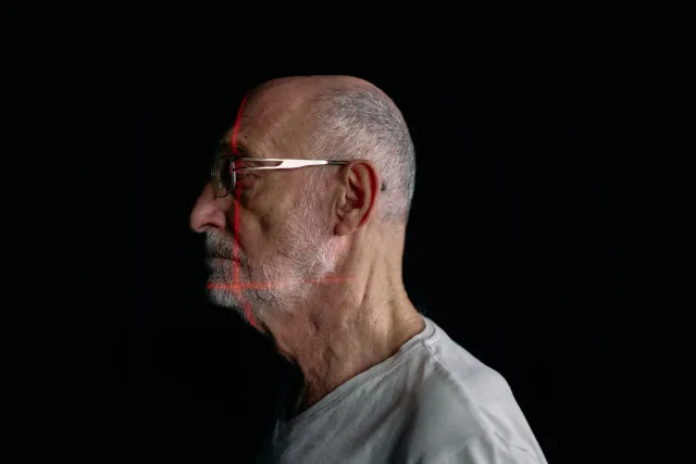 Imajen ida ne'ebé hatudu oinsá teknolojia rekonhese oin iha smart glasses no mudansa klima afeta ita nia ai-han no seguransa 