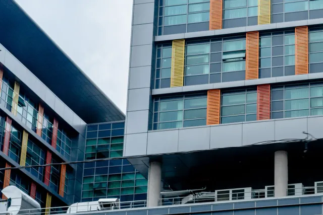 Edifísiu YOO Hub Trivandrum ho dezain modernu iha Technopark Phase III, Kerala, India